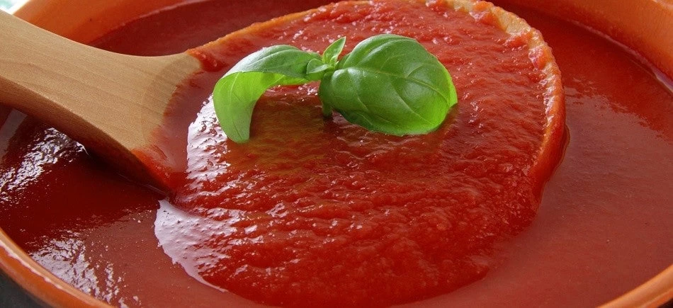 Ντομάτα: Και όμως είναι έξι φορές πιο υγιεινή όταν γίνεται σάλτσα!